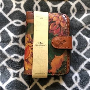 NWT Patricia Nash calendar wallet